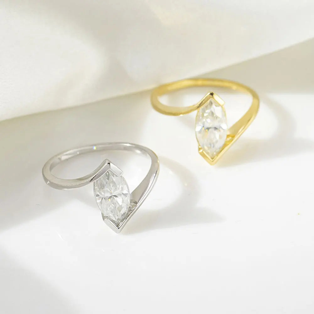 1ct Pear Cut Moissanite Solitaire Ring for Women | D VVS1 Lab Diamond Fine Jewelry Solid 925 Silver Wedding Ring